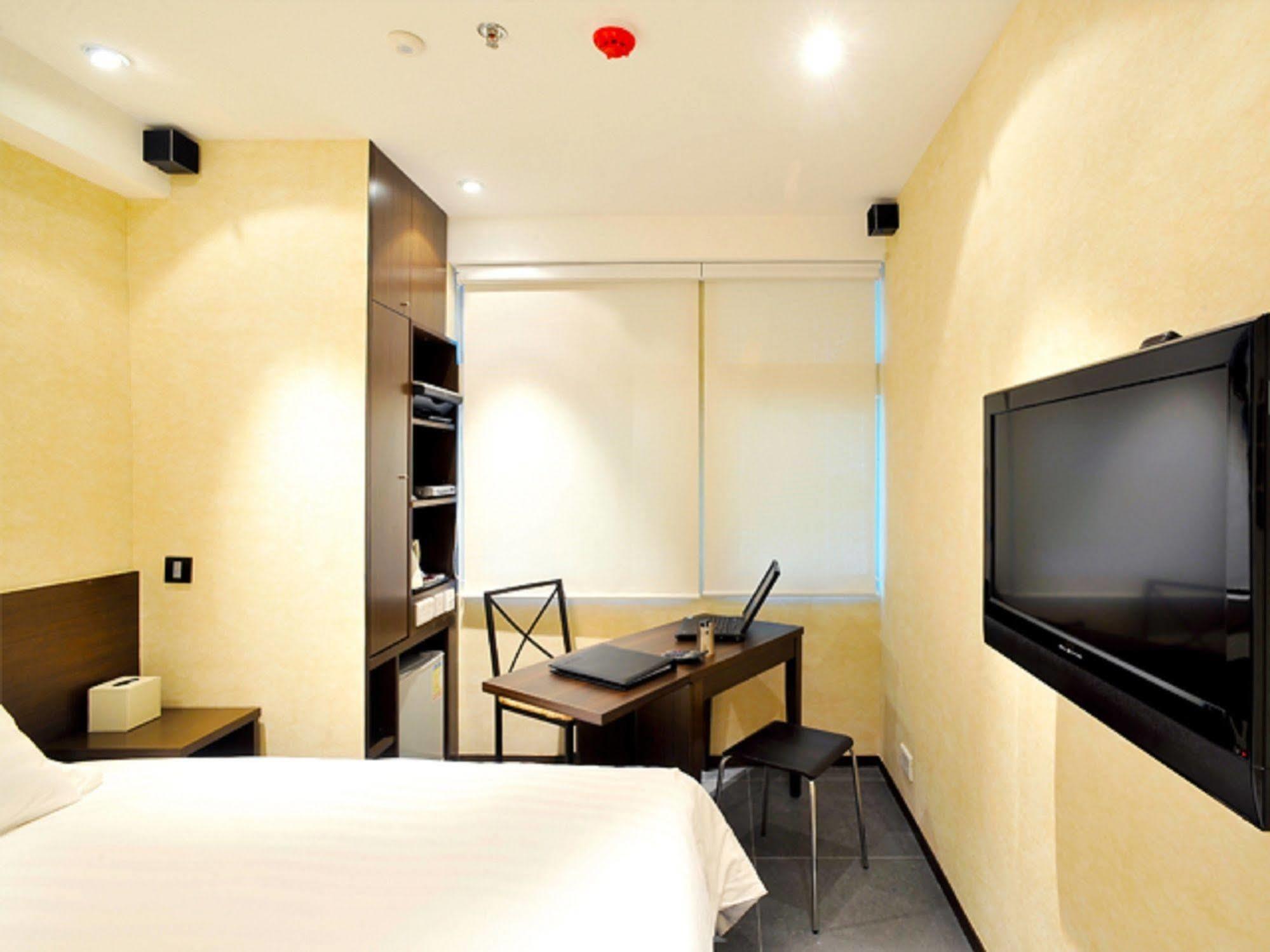 Mingle With The Star Hotel Hong Kong Exterior foto
